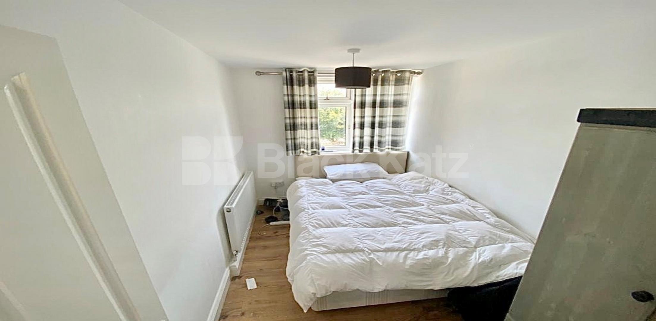 Beautiful 4 double bedrooms with private garden access  Lough Road, Caledonian Road 